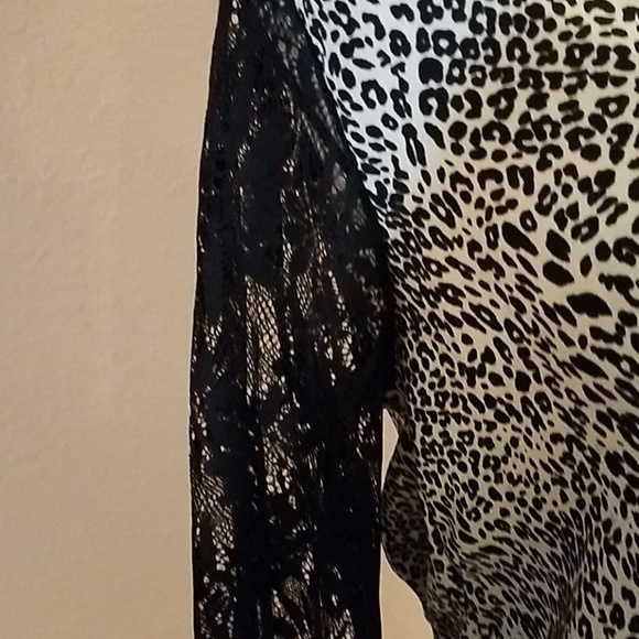 Of Lovely Things Romper - Picture 2 of 4